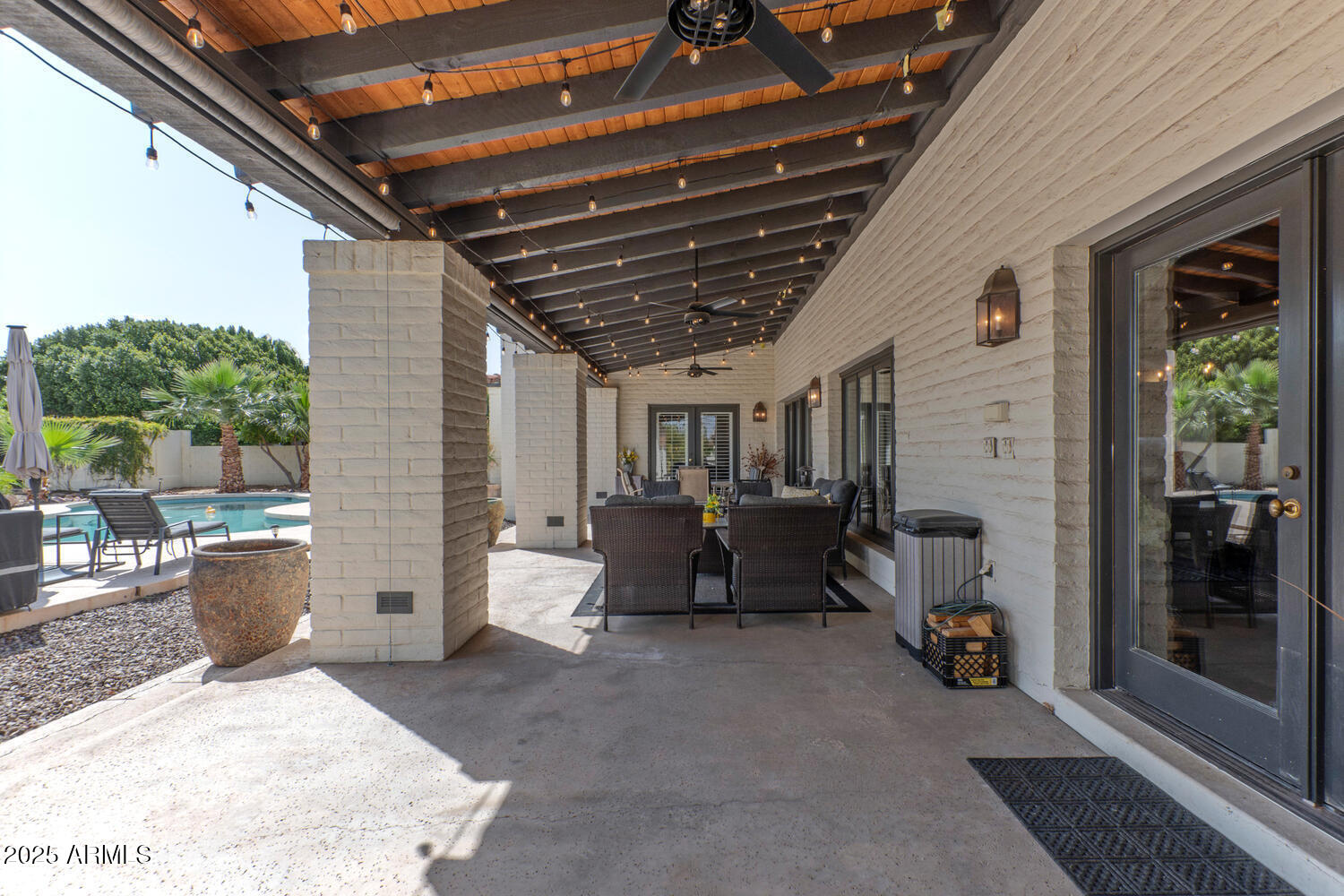 4617 E ELMWOOD Circle