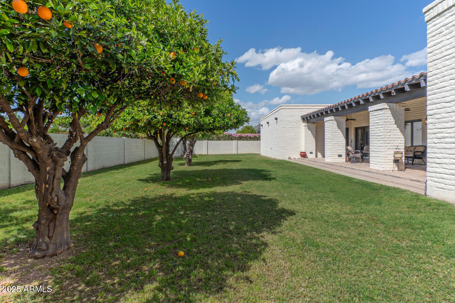 4617 E ELMWOOD Circle