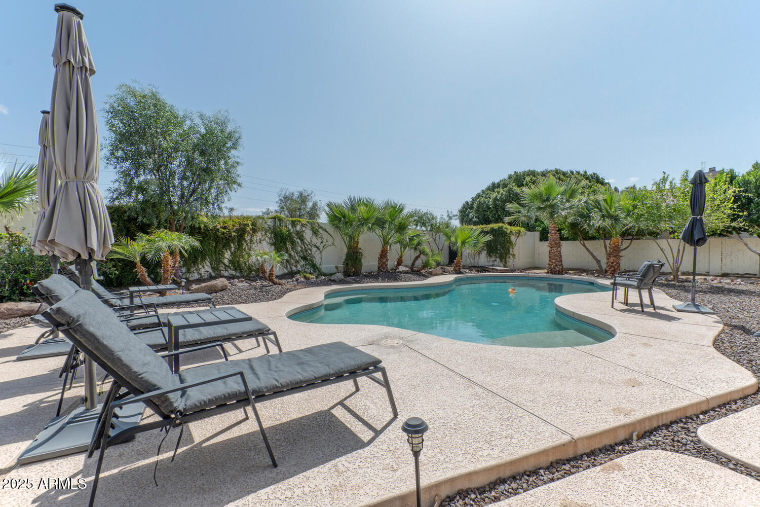 4617 E ELMWOOD Circle