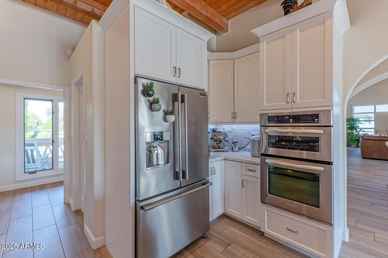 4617 E ELMWOOD Circle