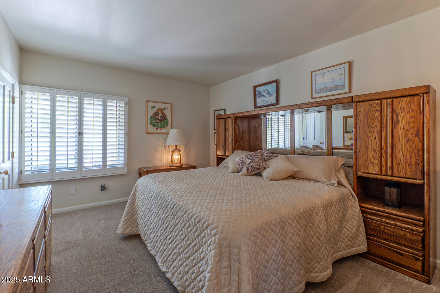 4617 E ELMWOOD Circle