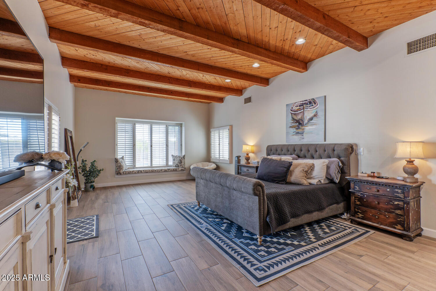 4617 E ELMWOOD Circle