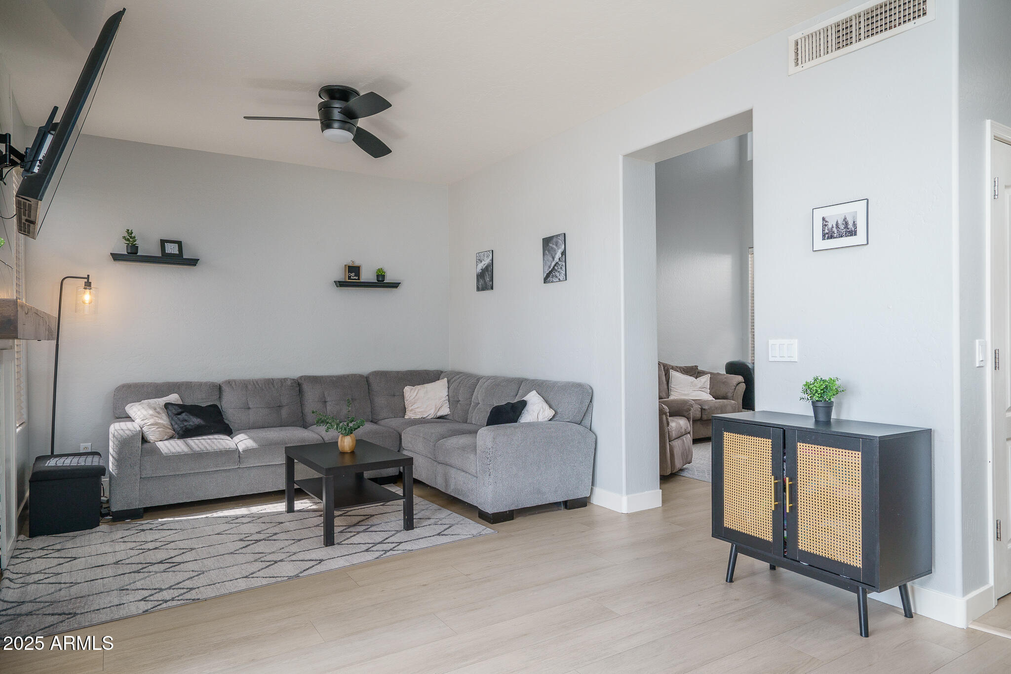 5415 E MCKELLIPS Road, 44