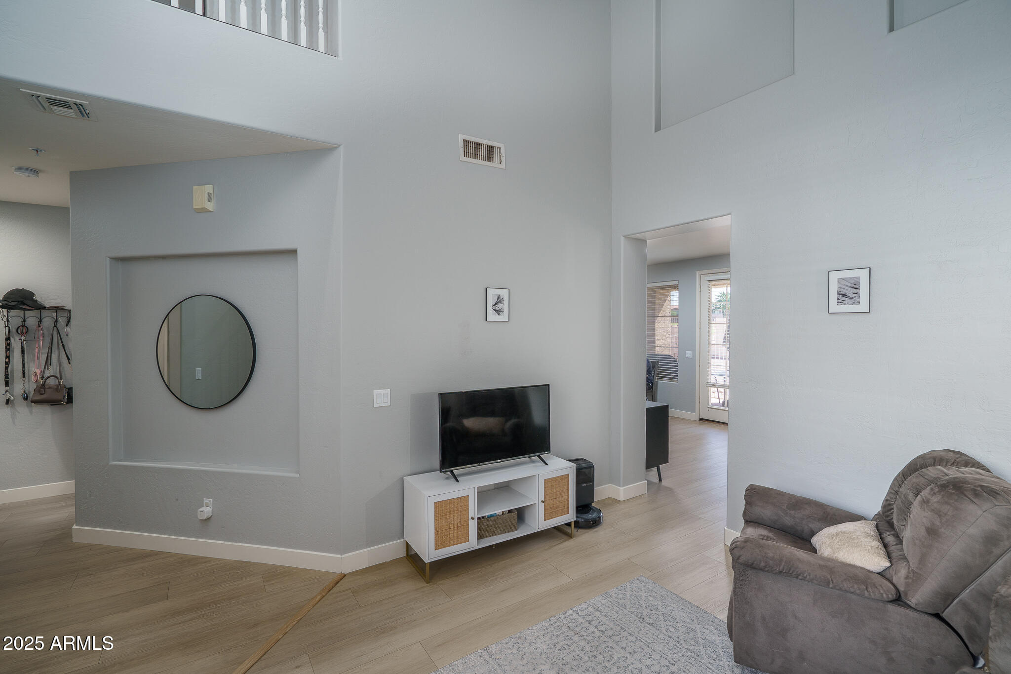 5415 E MCKELLIPS Road, 44