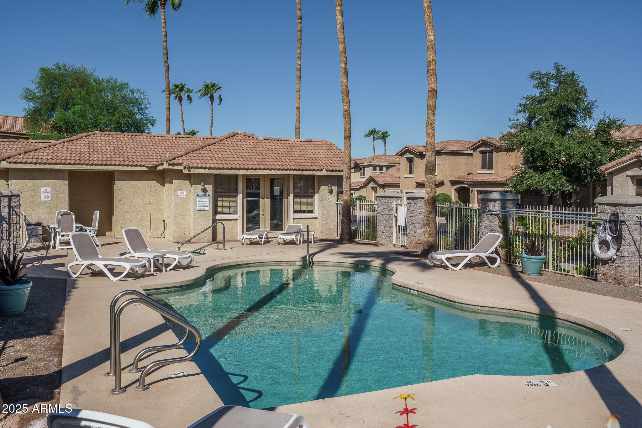 5415 E MCKELLIPS Road, 44