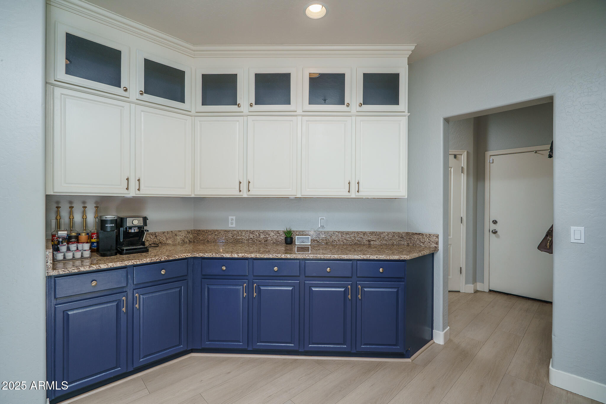 5415 E MCKELLIPS Road, 44