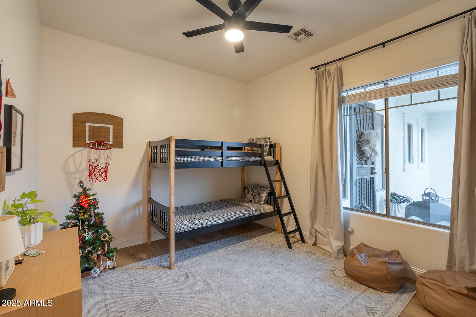 21125 E TWIN ACRES Drive