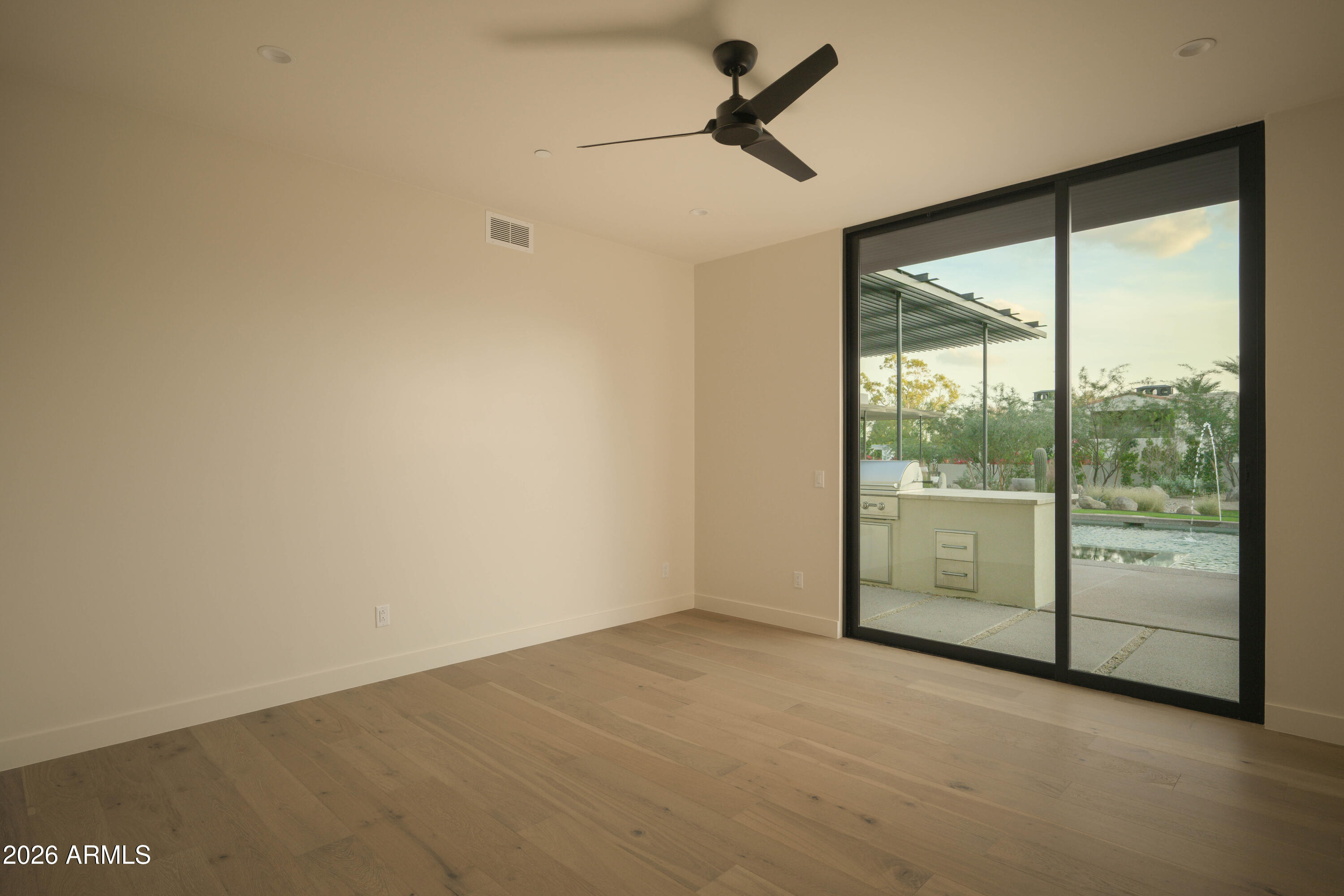 5287 N INVERGORDON Road