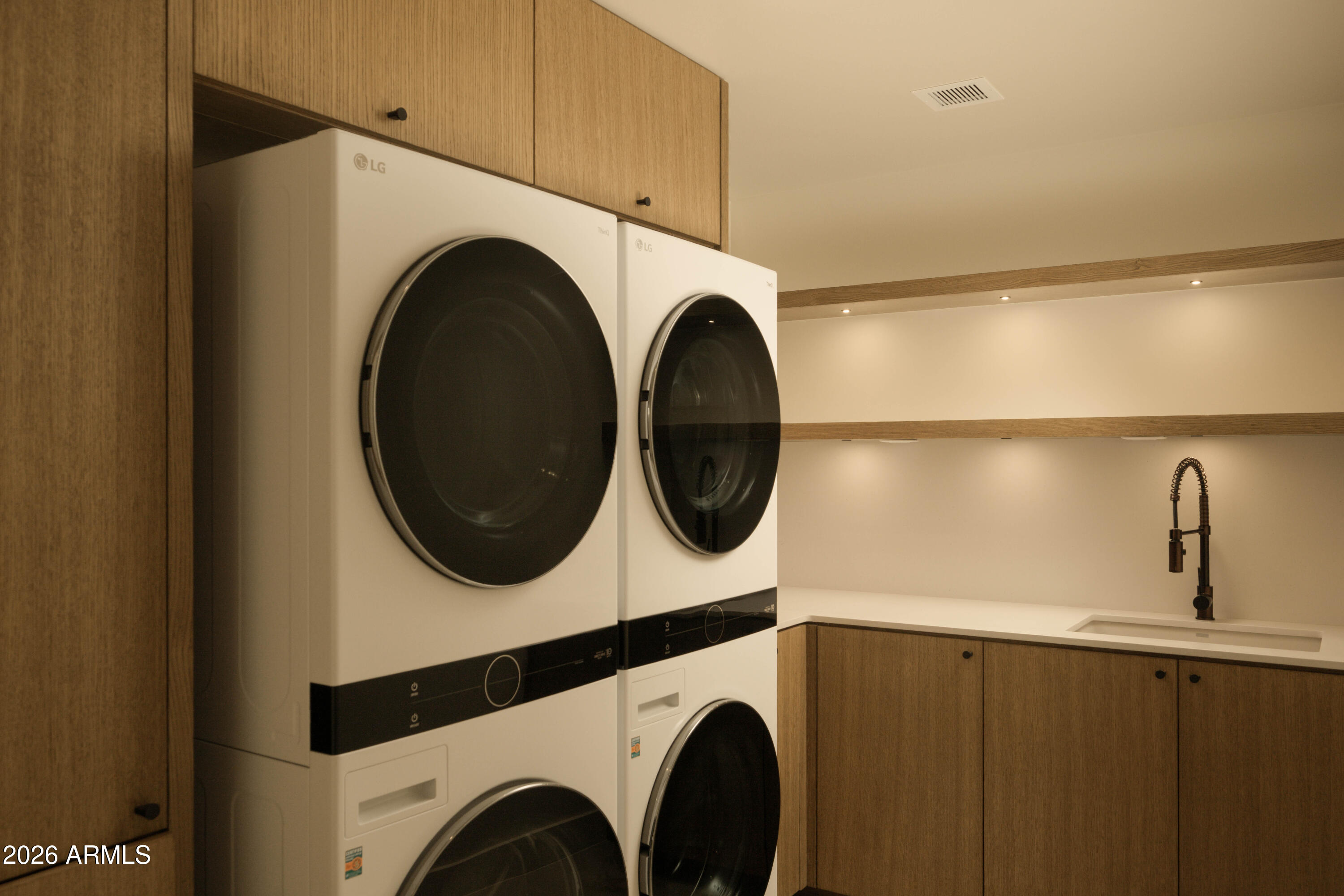 5287 N INVERGORDON Road