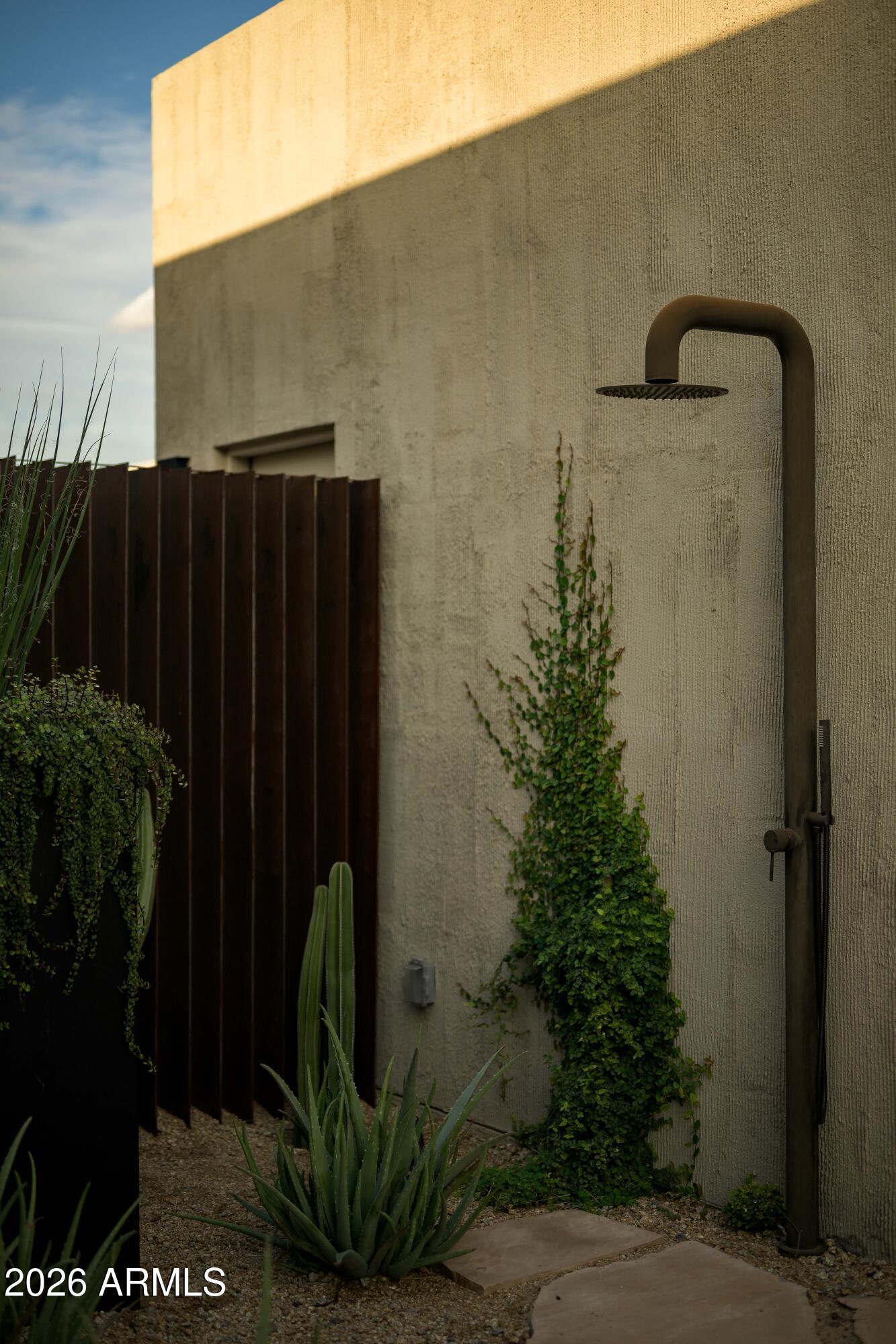 5287 N INVERGORDON Road