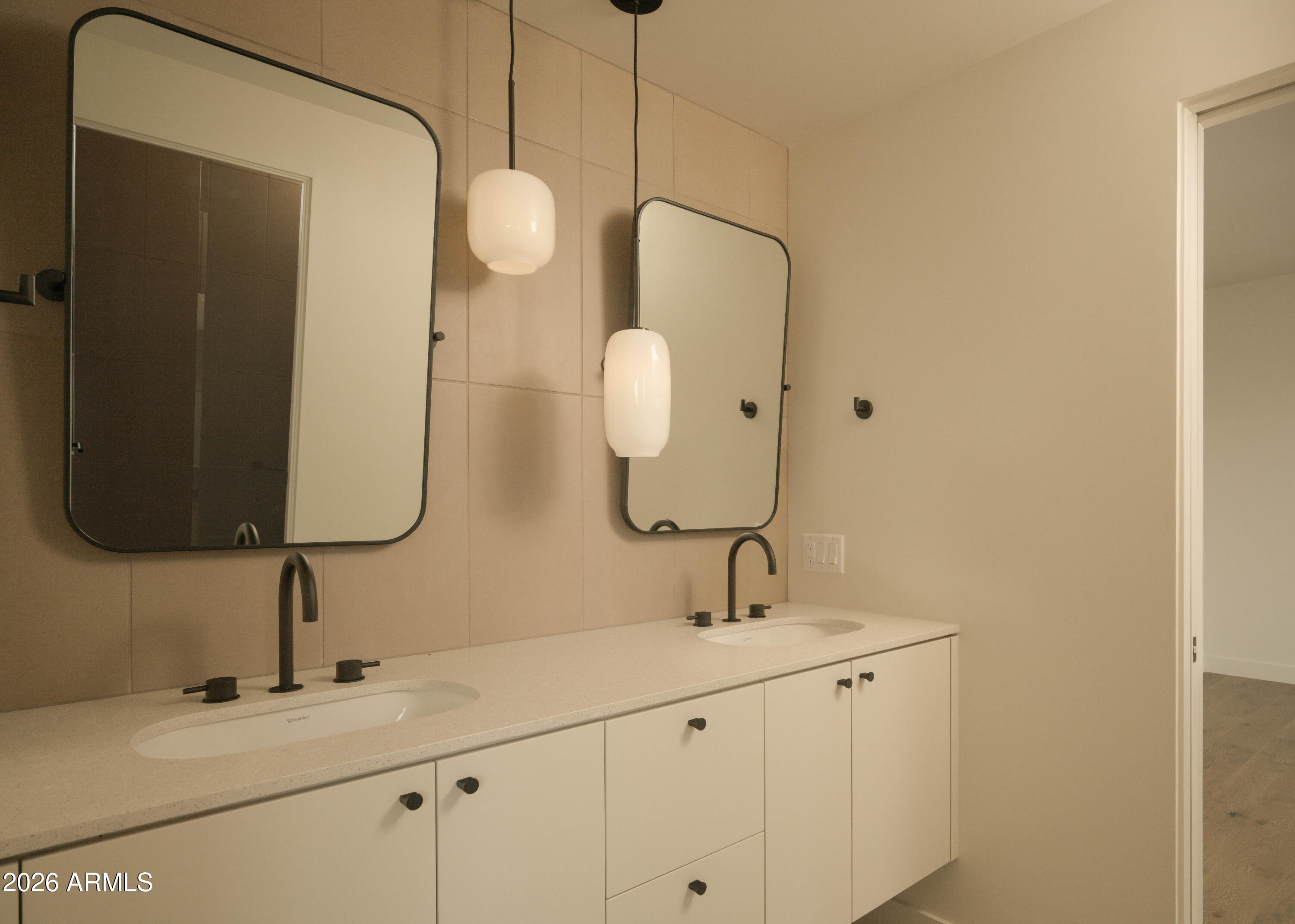 5287 N INVERGORDON Road