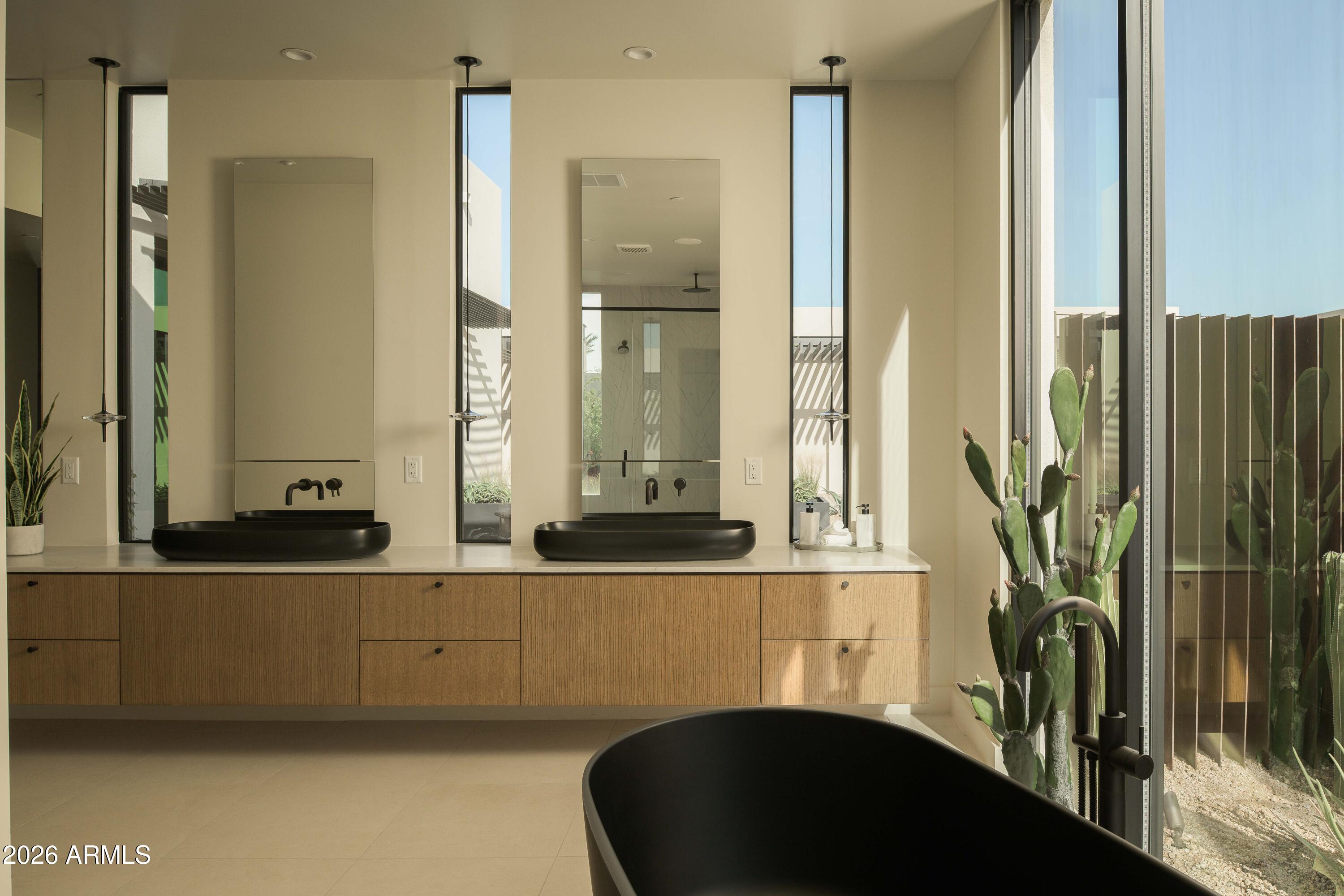 5287 N INVERGORDON Road