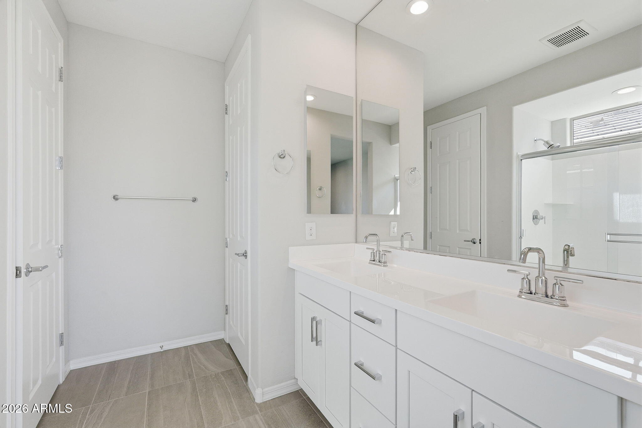 1536 W FLINTLOCK Drive