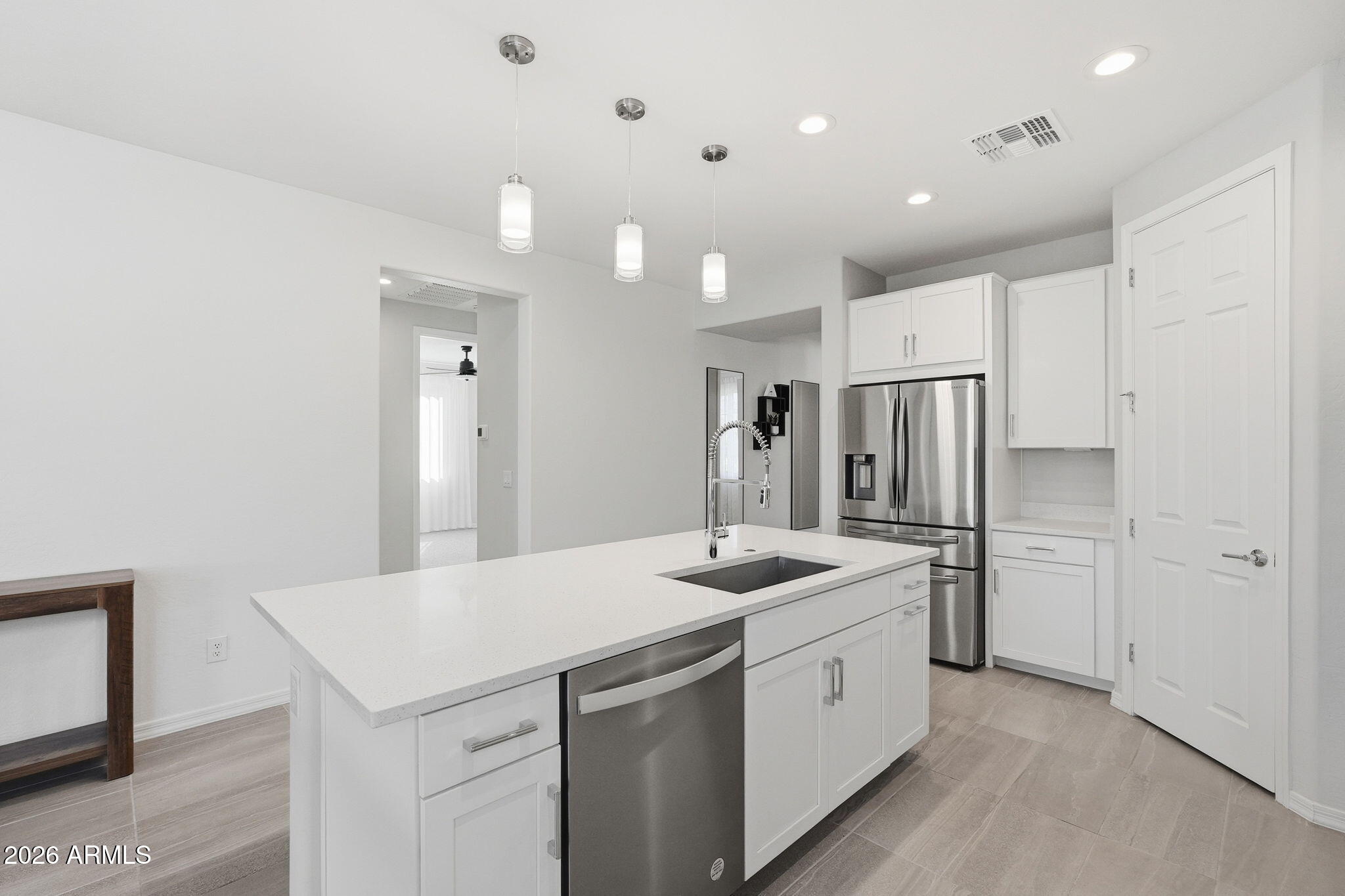 1536 W FLINTLOCK Drive