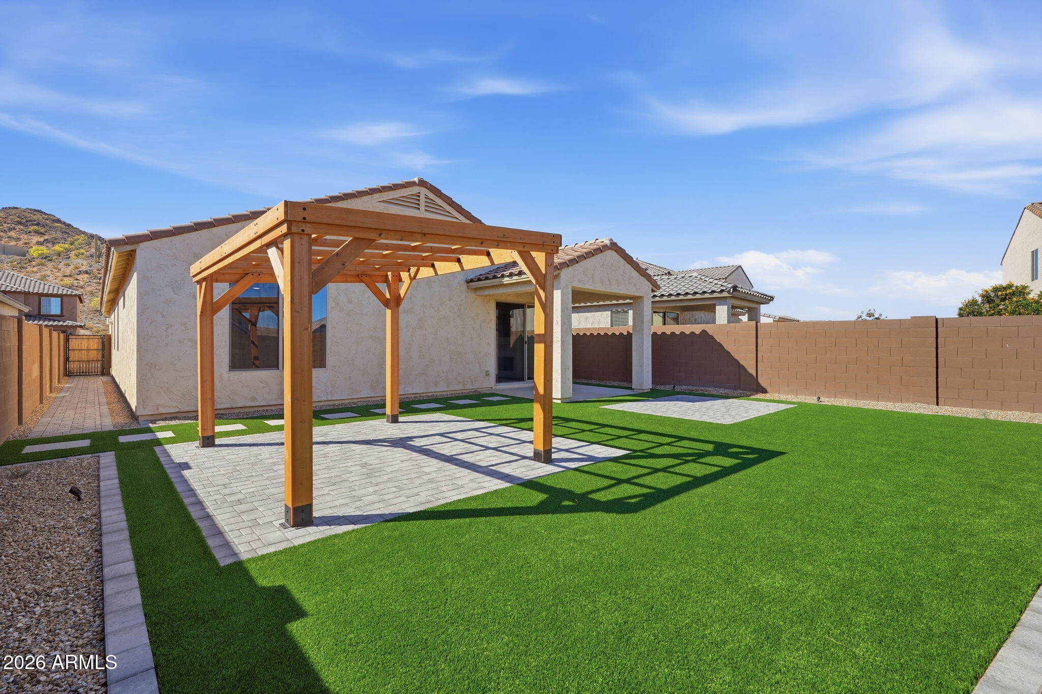 1536 W FLINTLOCK Drive