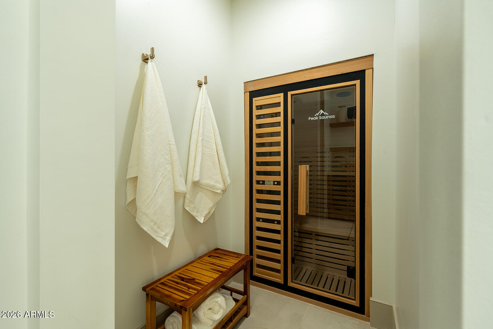 22012 N LOS CABALLOS Drive