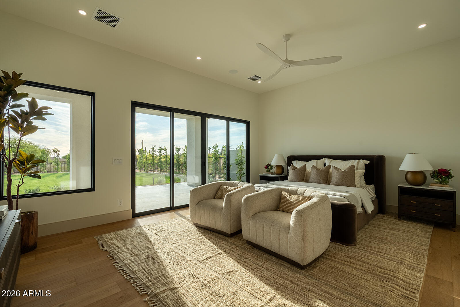 22012 N LOS CABALLOS Drive