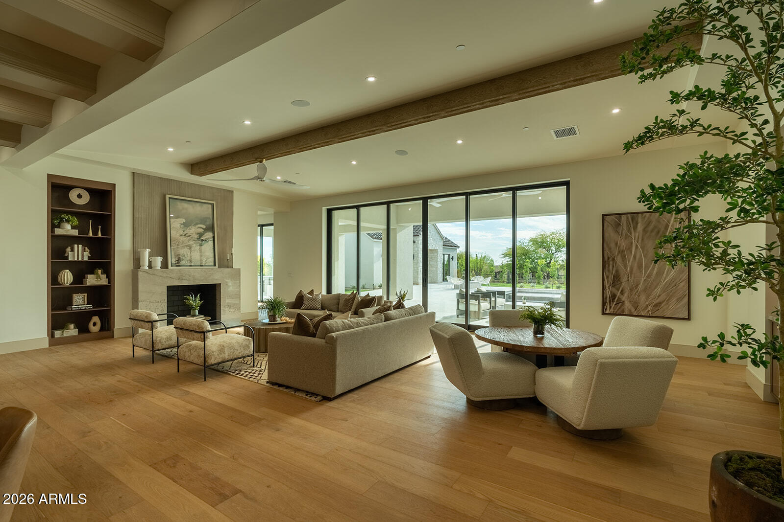 22012 N LOS CABALLOS Drive