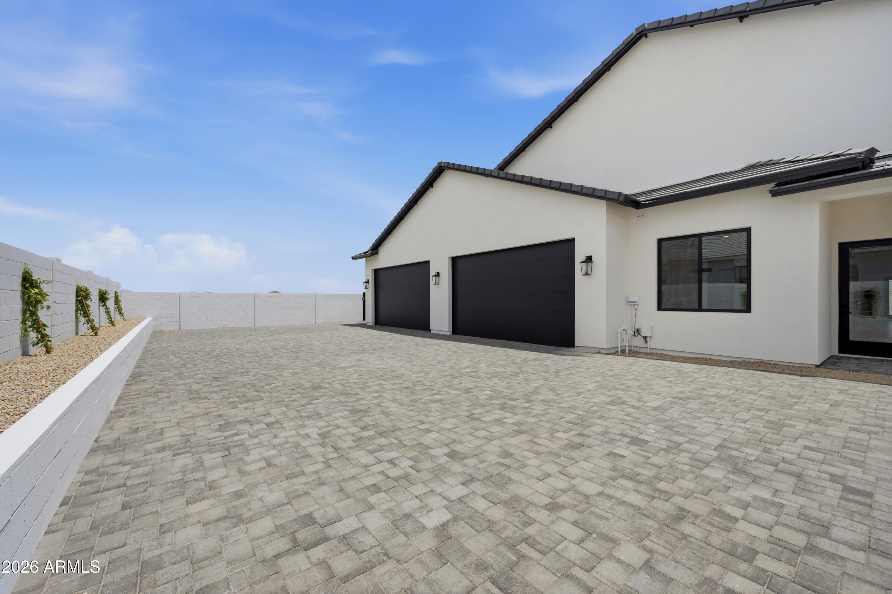 1764 W LUCKY Lane