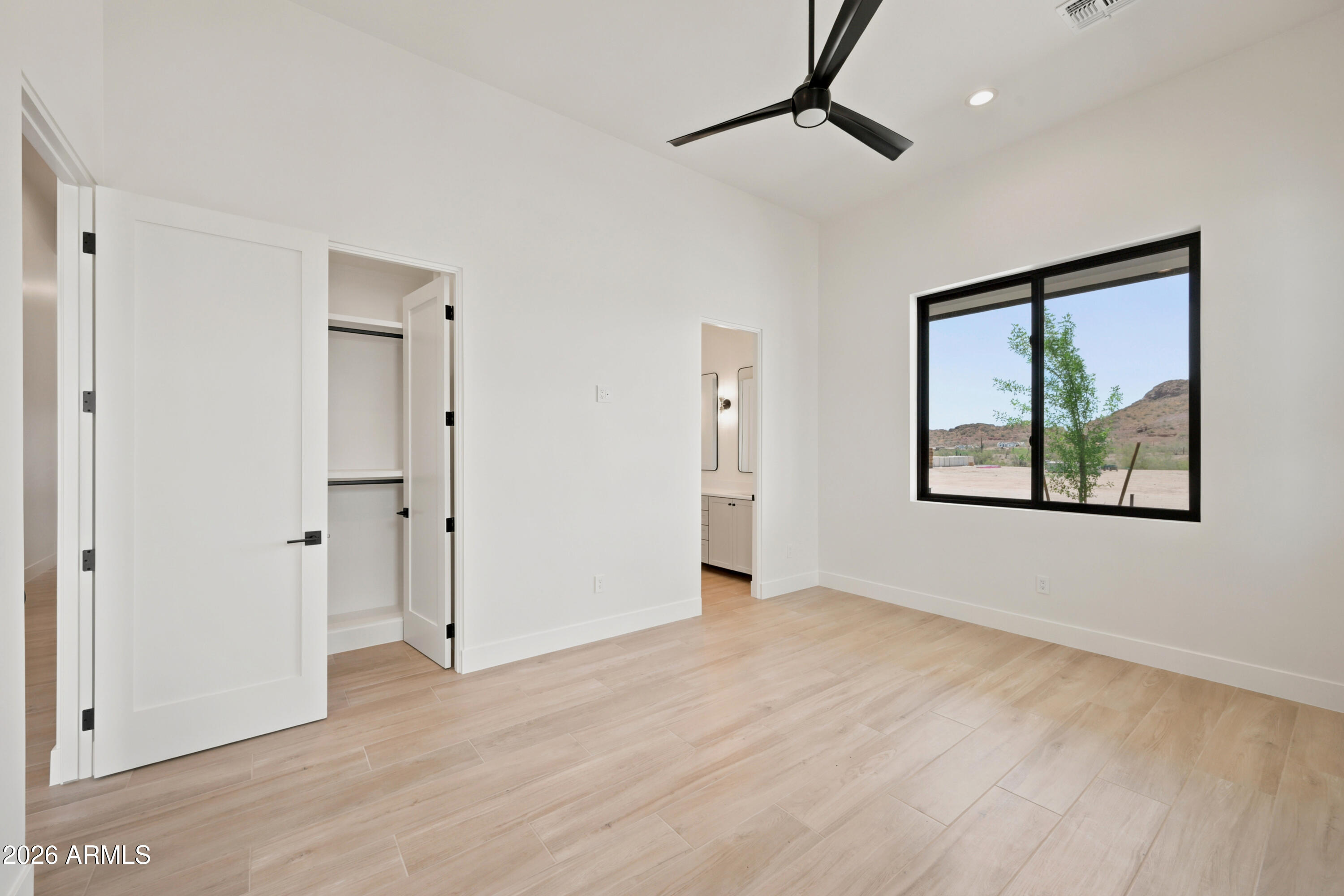 1764 W LUCKY Lane