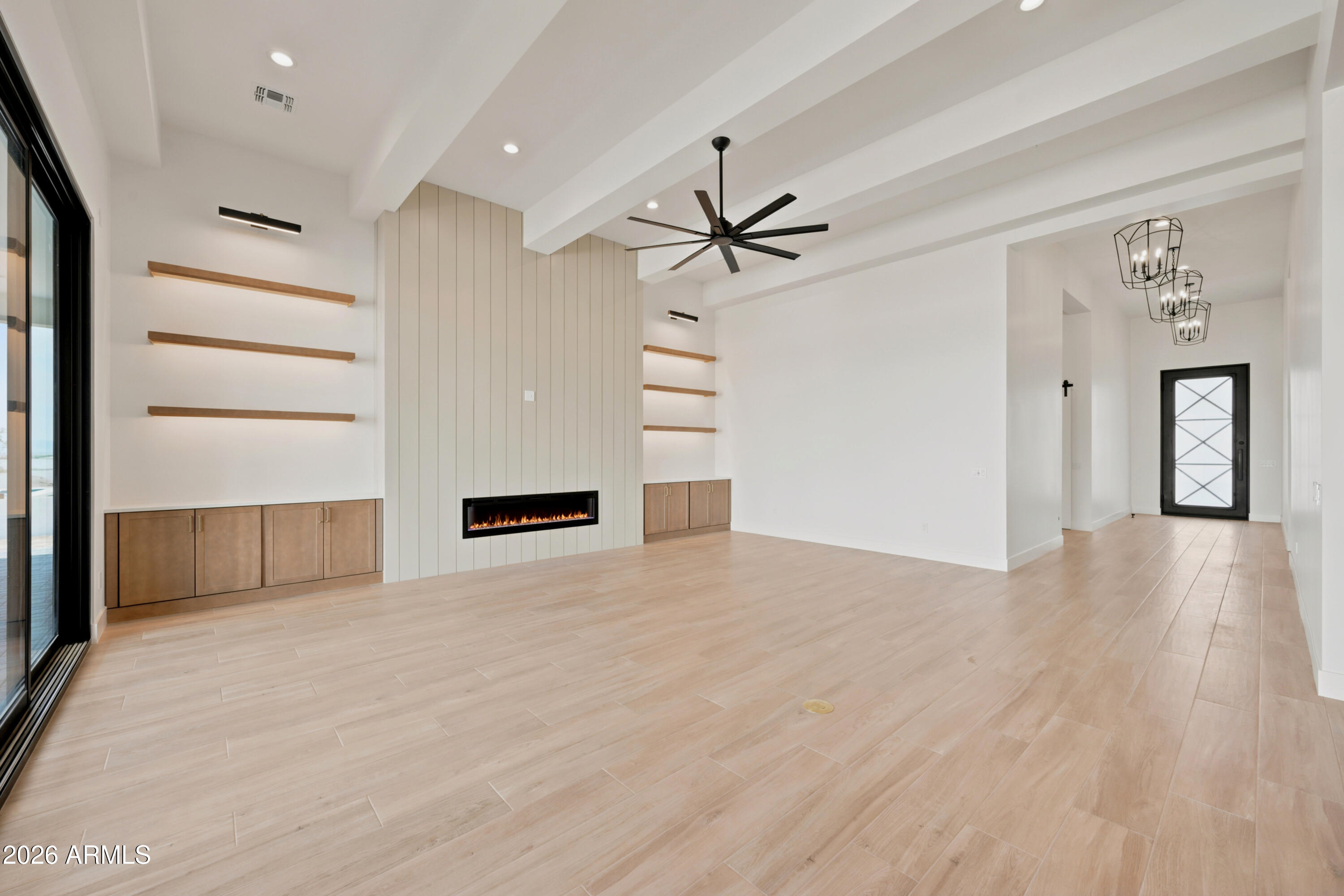 1764 W LUCKY Lane