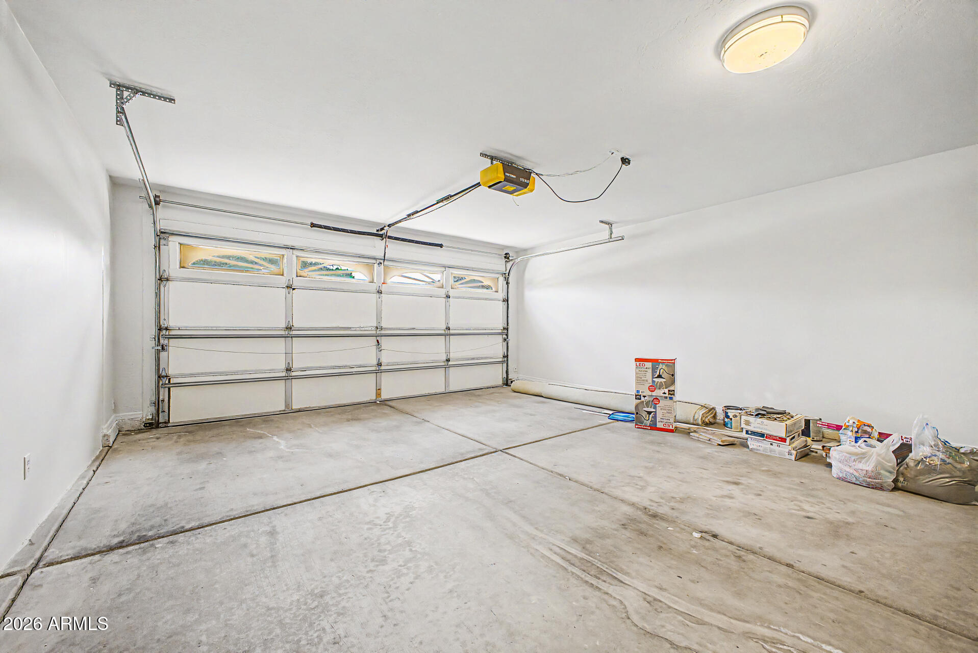 80 W SHEFFIELD Avenue