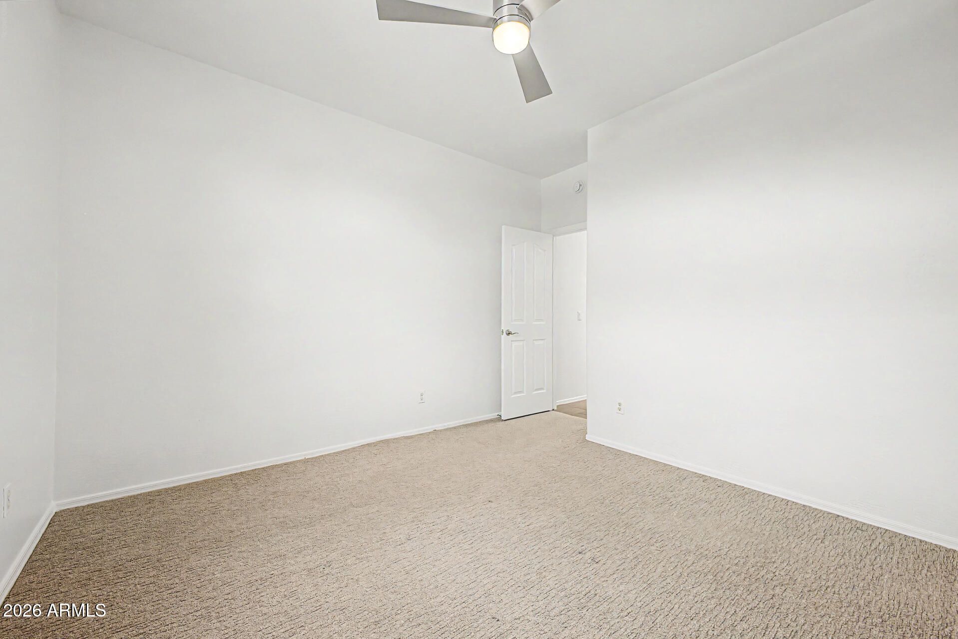 80 W SHEFFIELD Avenue