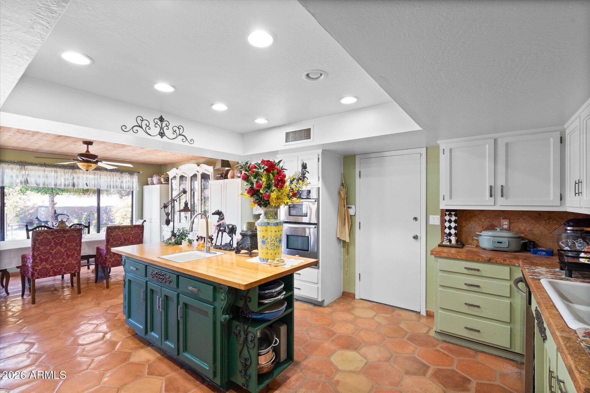 8532 E LOS GATOS Drive