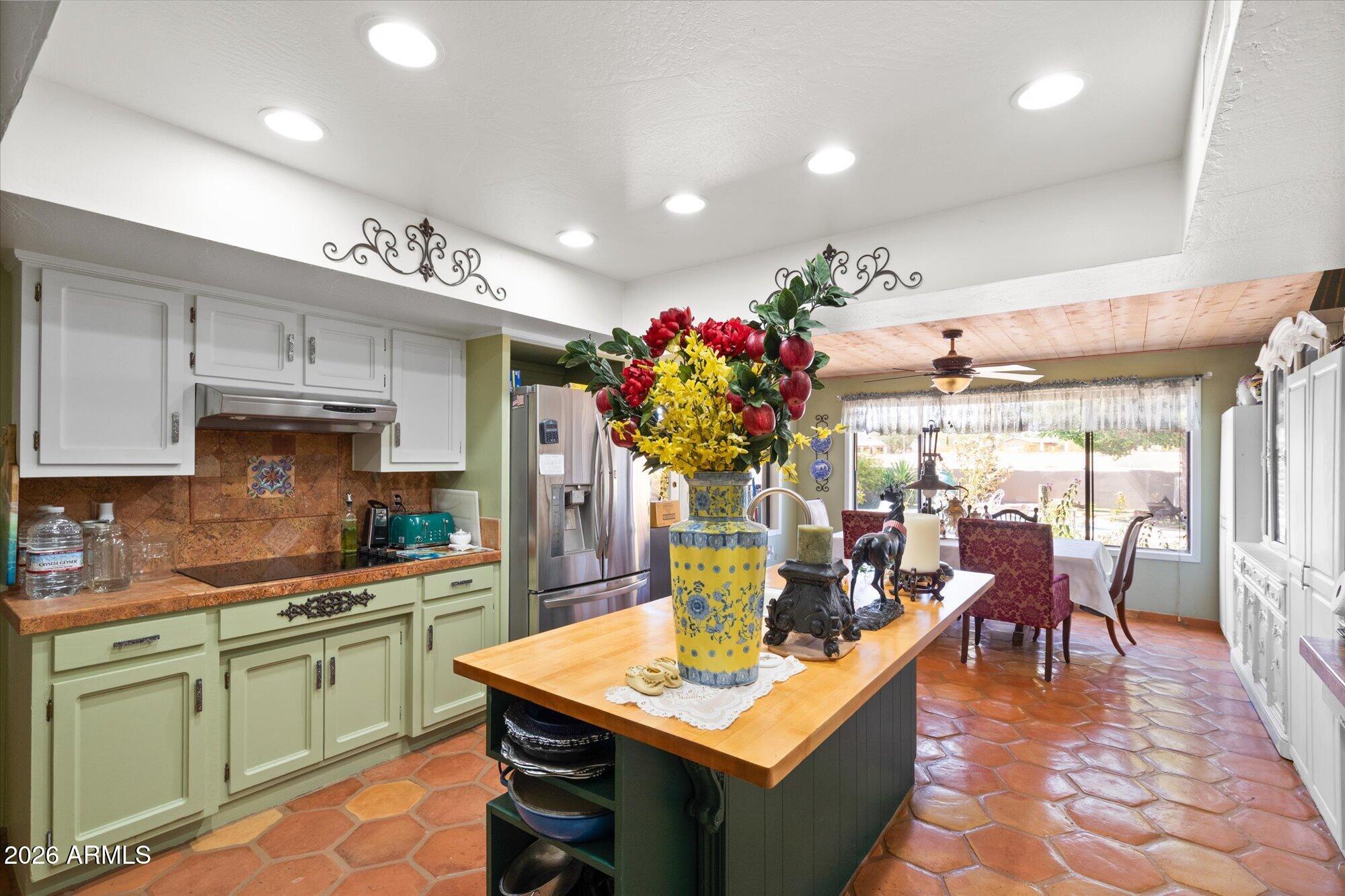 8532 E LOS GATOS Drive