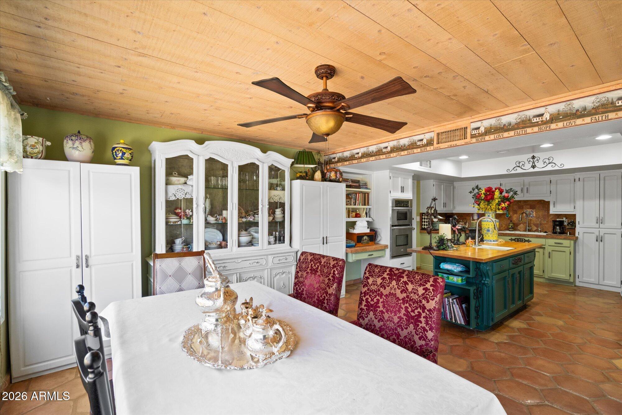 8532 E LOS GATOS Drive
