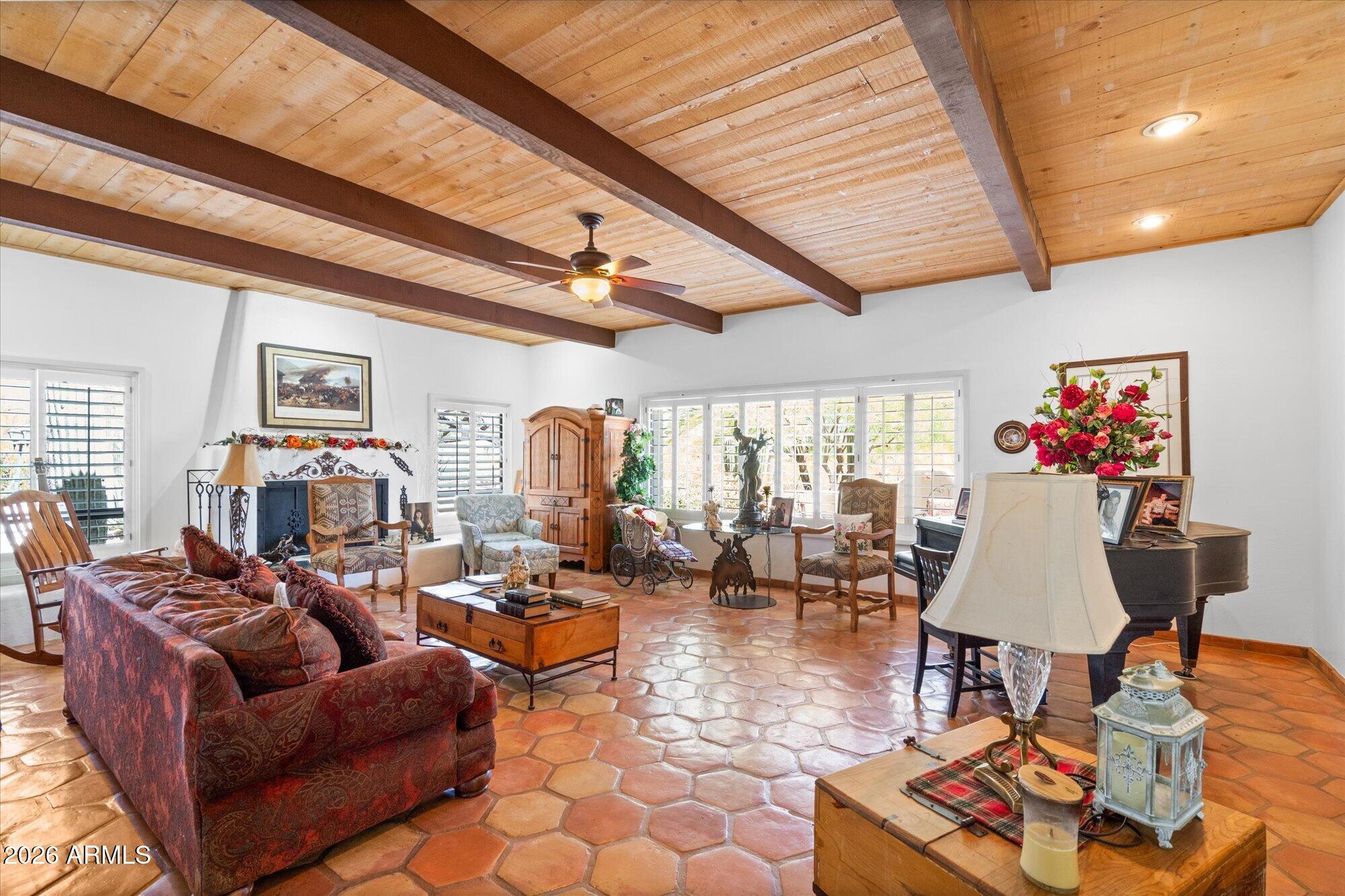8532 E LOS GATOS Drive