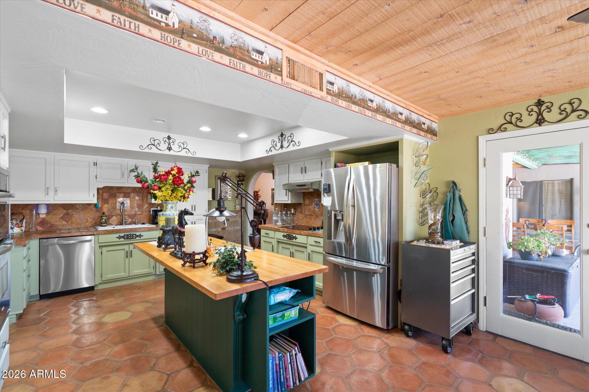 8532 E LOS GATOS Drive