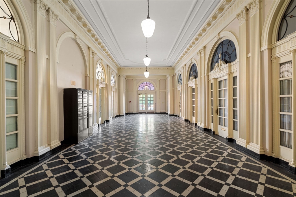 354 N Main St # 205