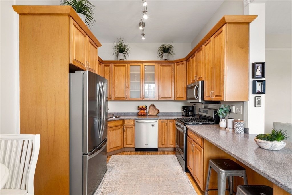 354 N Main St # 205