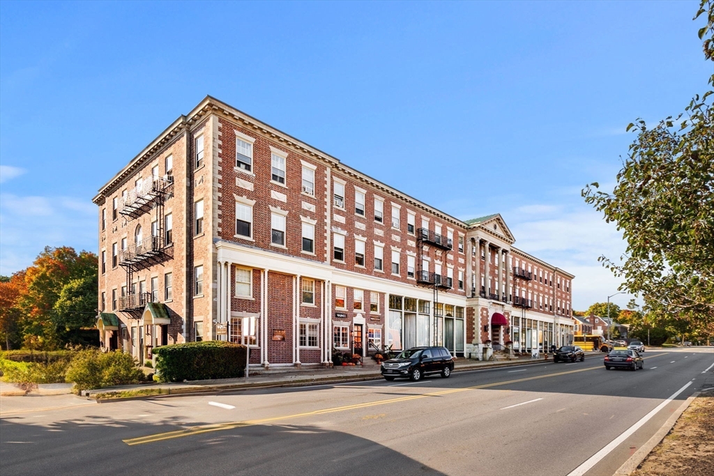 354 N Main St # 205
