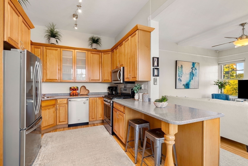 354 N Main St # 205