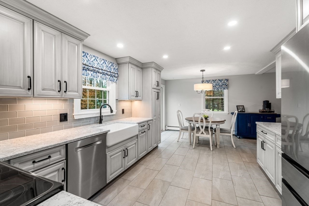 6 Ridge Hill Way