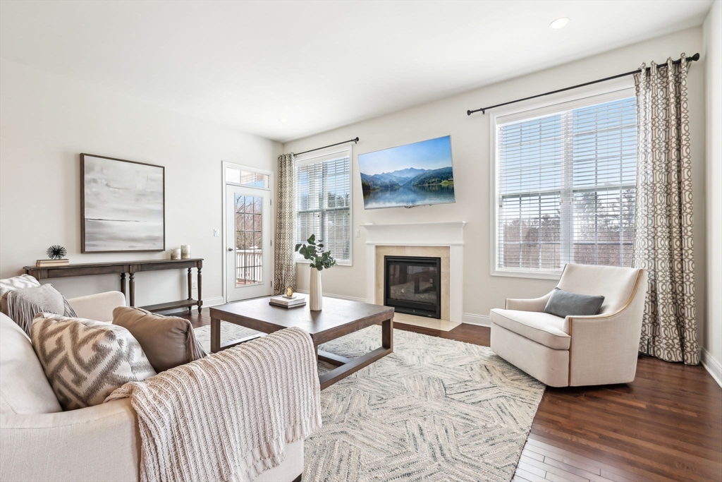 11 Sierra Ct # 10