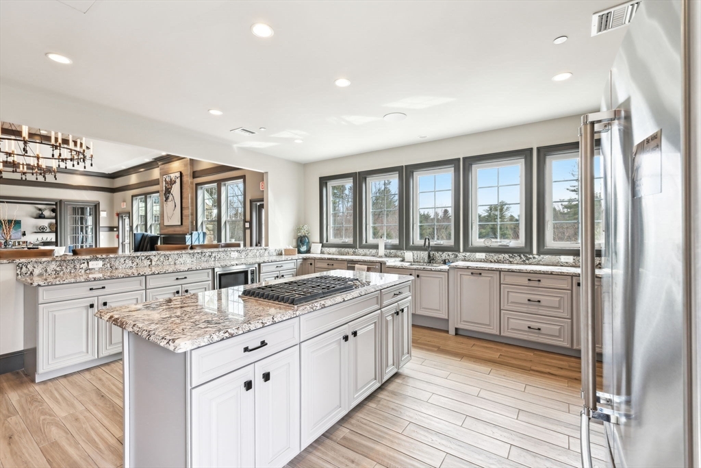 11 Sierra Ct # 10
