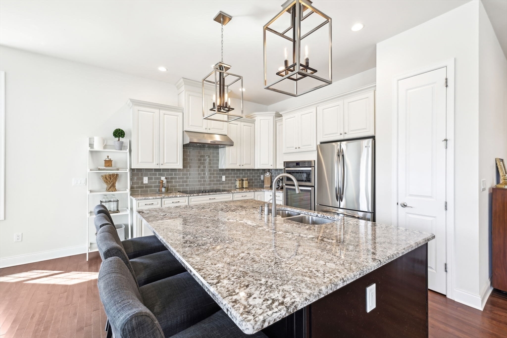 11 Sierra Ct # 10