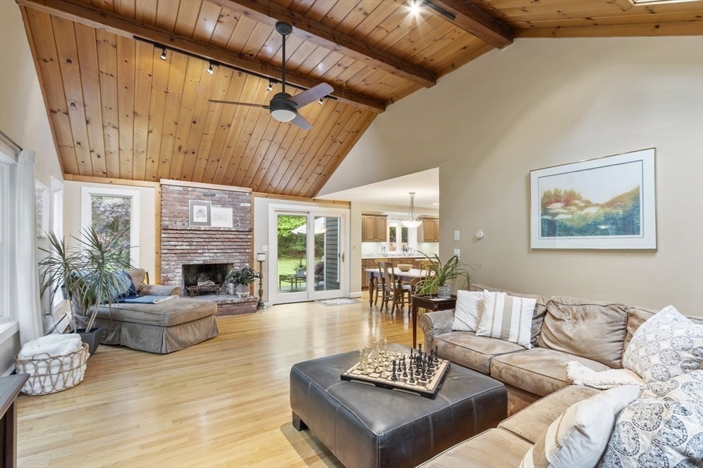 5 Wedgewood Drive