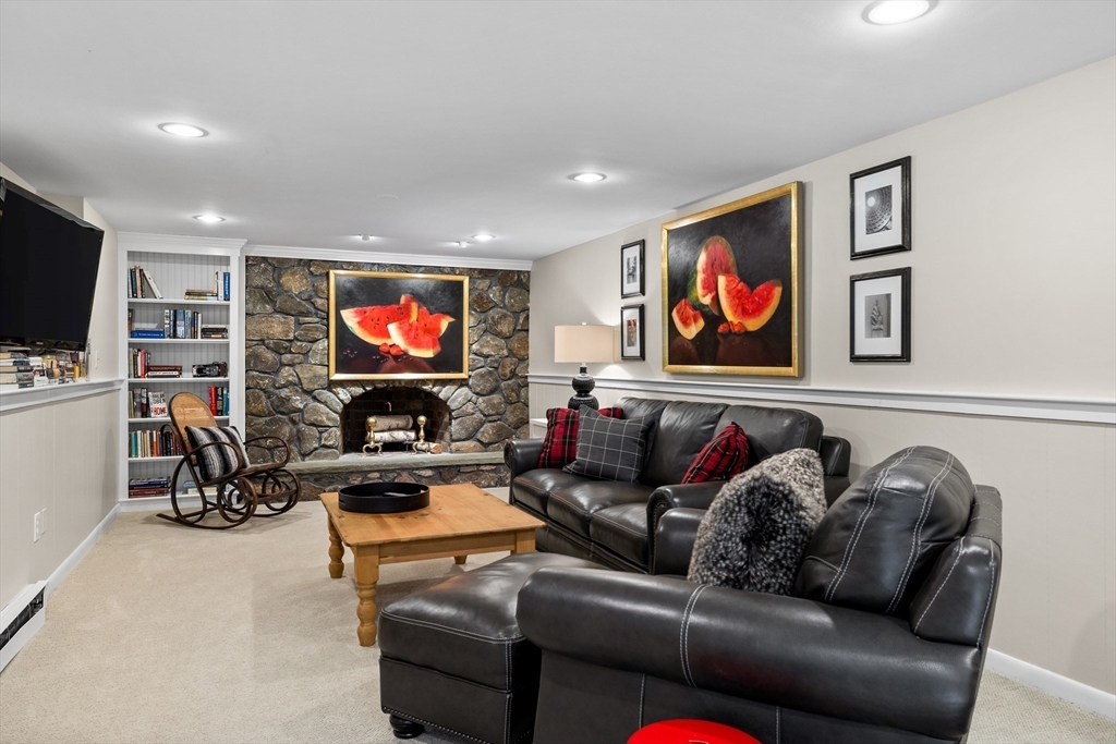 10 Granada Way