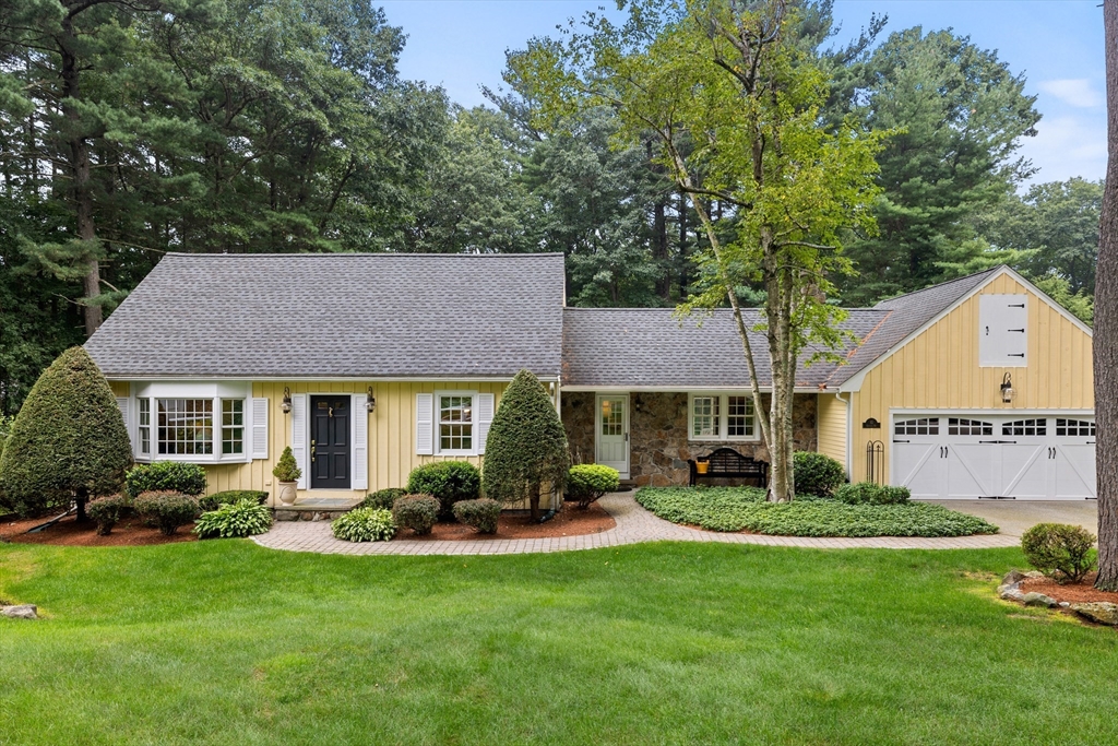 10 Granada Way