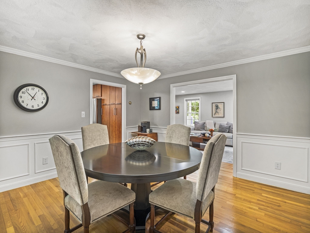 6 Sugarbush Lane