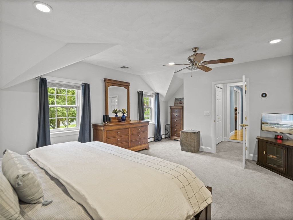 6 Sugarbush Lane
