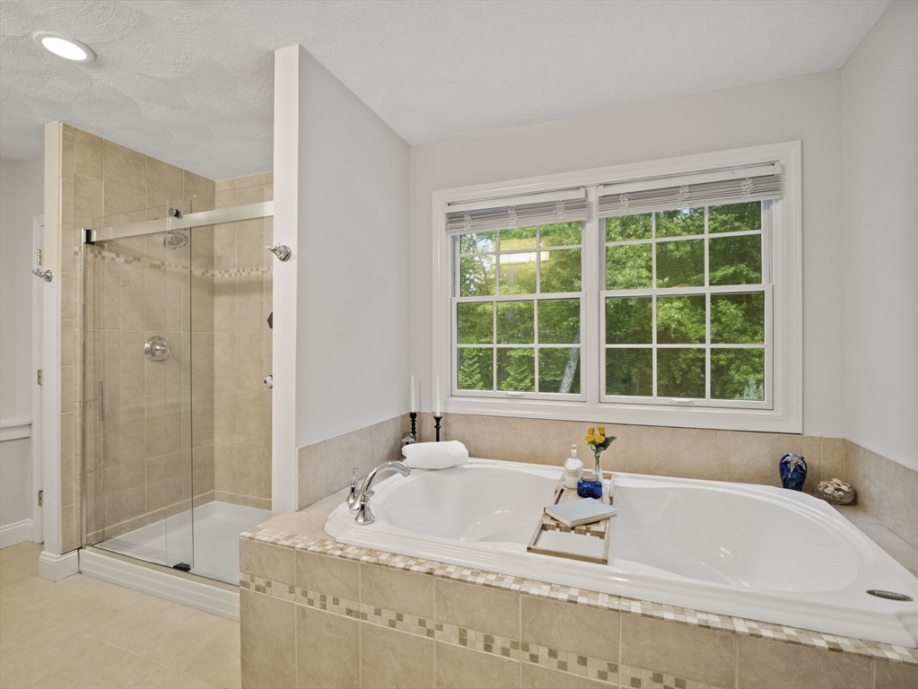 6 Sugarbush Lane