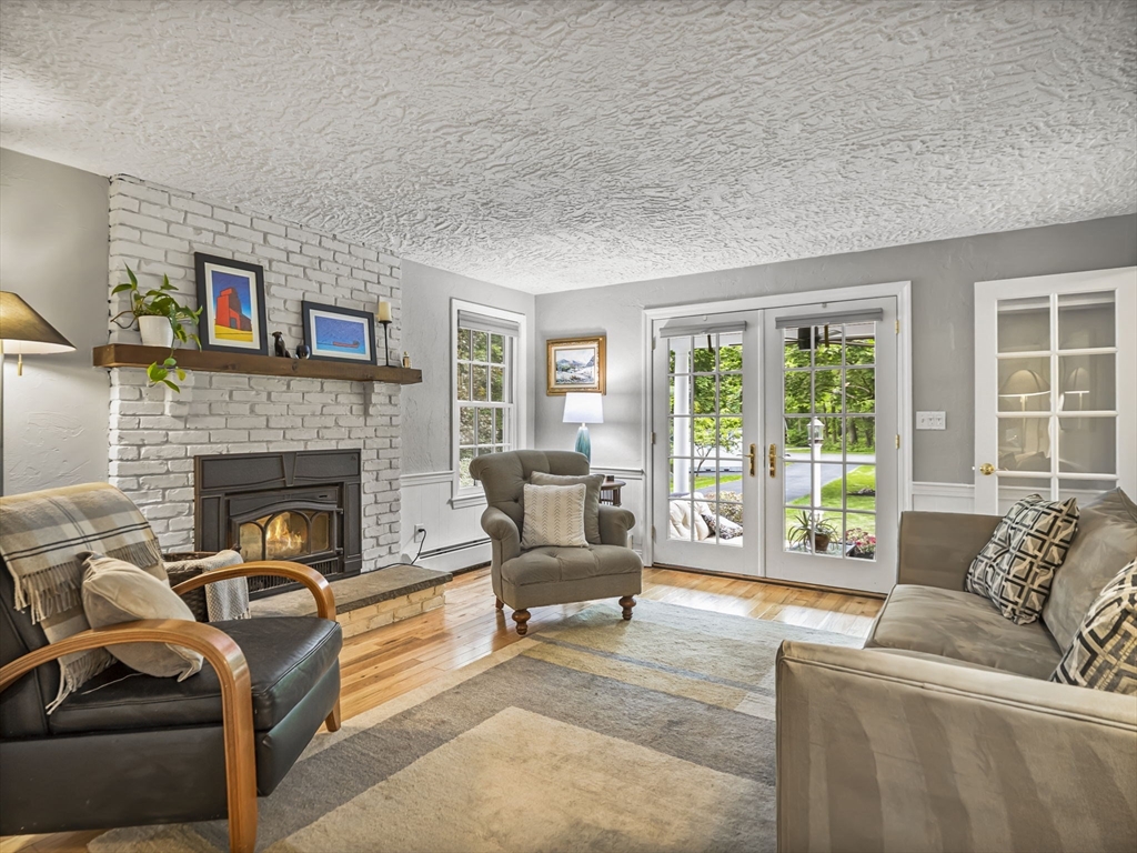 6 Sugarbush Lane