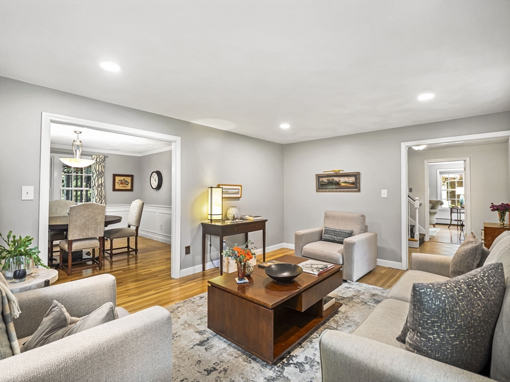 6 Sugarbush Lane