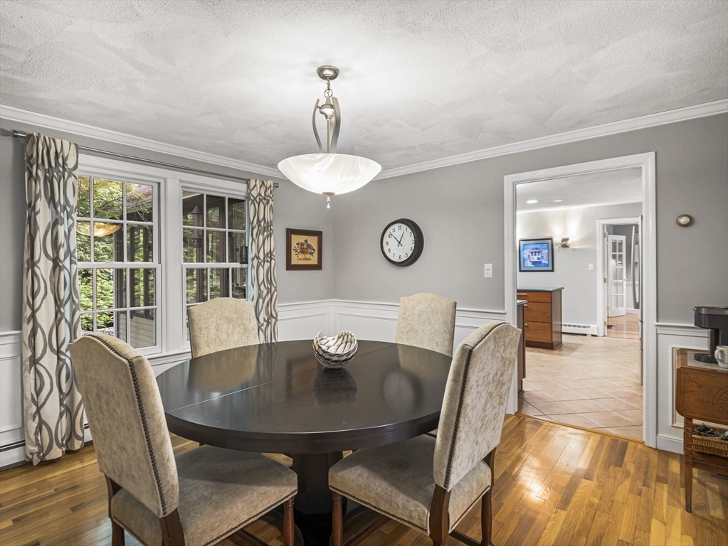 6 Sugarbush Lane