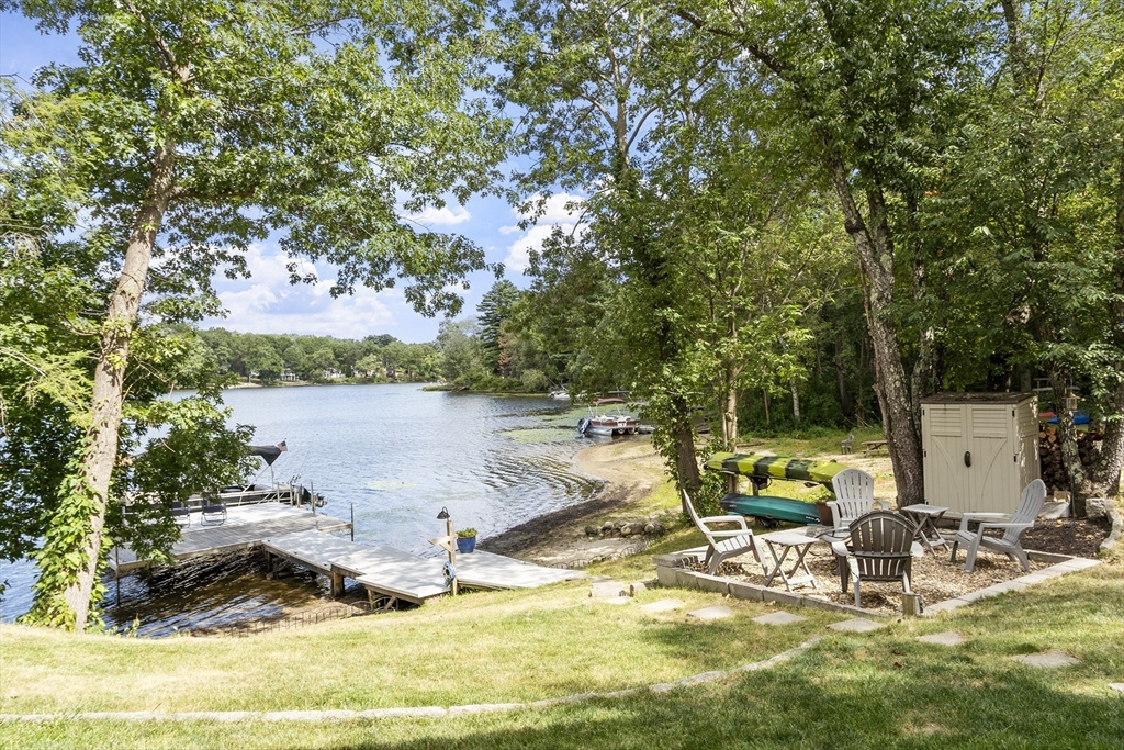 91 Lakeshore Drive